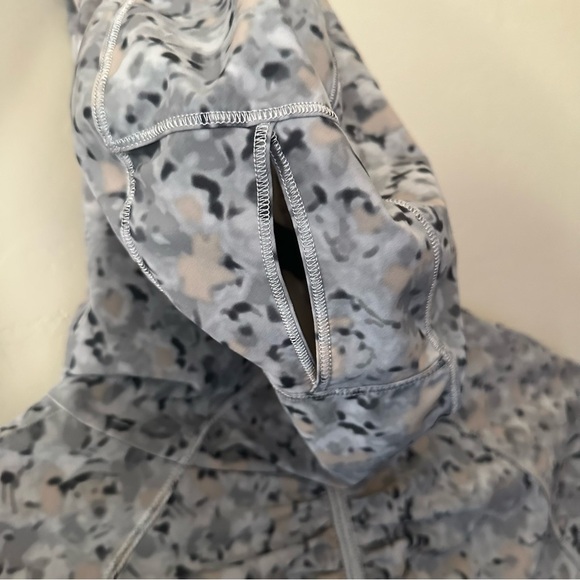 Lululemon Lightened Up Pullover Ambient Grey - Picture 10 of 13